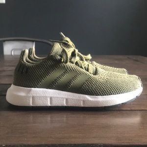 Adidas Little Boys Swift Run Shoes Size 10